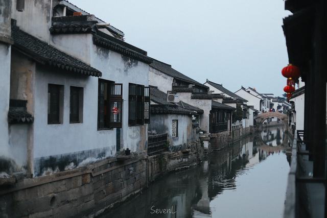 逃离空的老房子